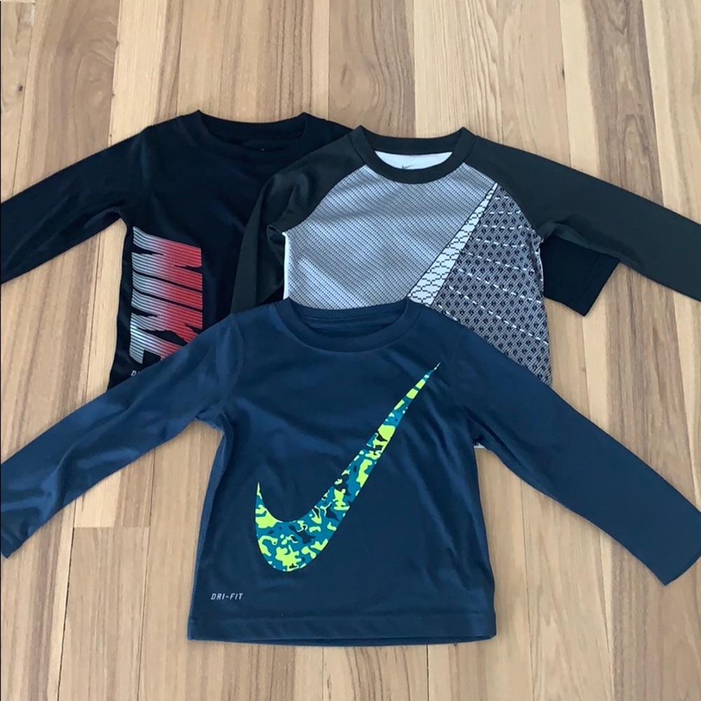 2T Nike DRI-FIT shirts - set of 3